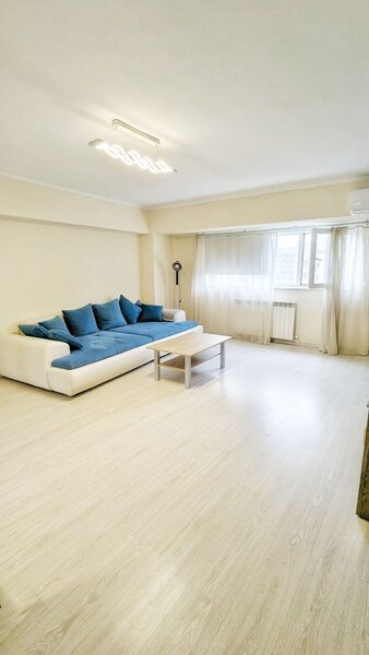 Bulevardul Unirii, 2 Camere 83 mp, Refacut Total de la Placa, AC