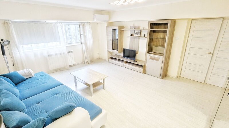 Bulevardul Unirii, 2 Camere 83 mp, Refacut Total de la Placa, AC