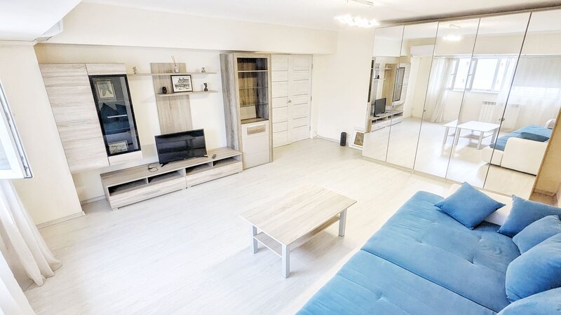 Bulevardul Unirii, 2 Camere 83 mp, Refacut Total de la Placa, AC