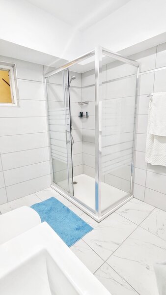 Bulevardul Unirii, 2 Camere 83 mp, Refacut Total de la Placa, AC