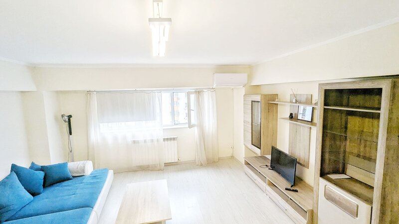 Bulevardul Unirii, 2 Camere 83 mp, Refacut Total de la Placa, AC