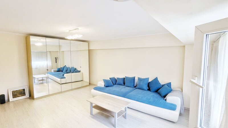 Bulevardul Unirii, 2 Camere 83 mp, Refacut Total de la Placa, AC