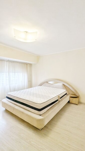 Bulevardul Unirii, 2 Camere 83 mp, Refacut Total de la Placa, AC