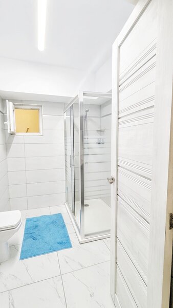 Bulevardul Unirii, 2 Camere 83 mp, Refacut Total de la Placa, AC